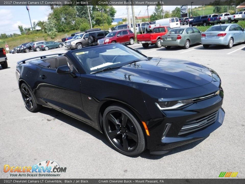 Front 3/4 View of 2017 Chevrolet Camaro LT Convertible Photo #11