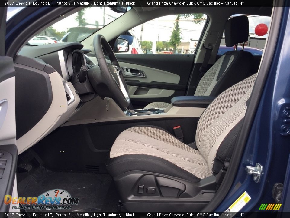 2017 Chevrolet Equinox LT Patriot Blue Metallic / Light Titanium/Jet Black Photo #9