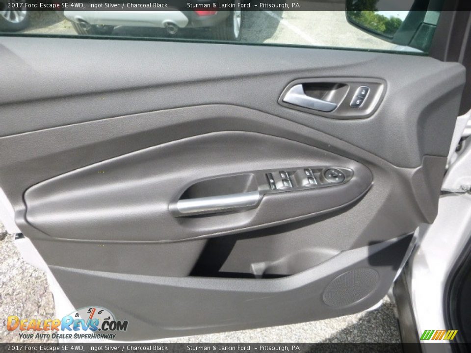 2017 Ford Escape SE 4WD Ingot Silver / Charcoal Black Photo #10
