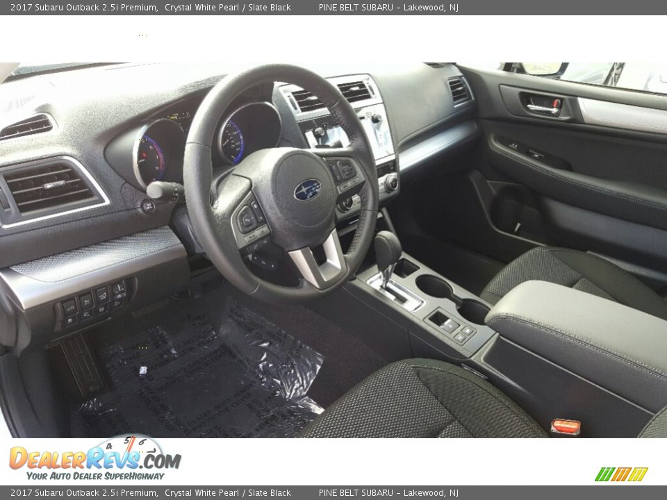 2017 Subaru Outback 2.5i Premium Crystal White Pearl / Slate Black Photo #9
