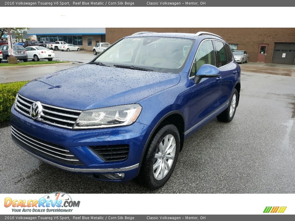 2016 Volkswagen Touareg V6 Sport Reef Blue Metallic / Corn Silk Beige Photo #2
