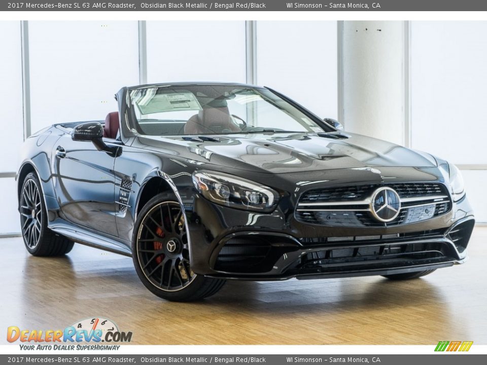 Front 3/4 View of 2017 Mercedes-Benz SL 63 AMG Roadster Photo #12