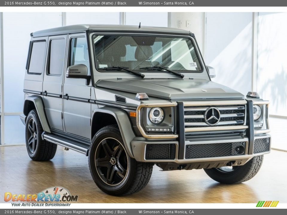 Front 3/4 View of 2016 Mercedes-Benz G 550 Photo #12