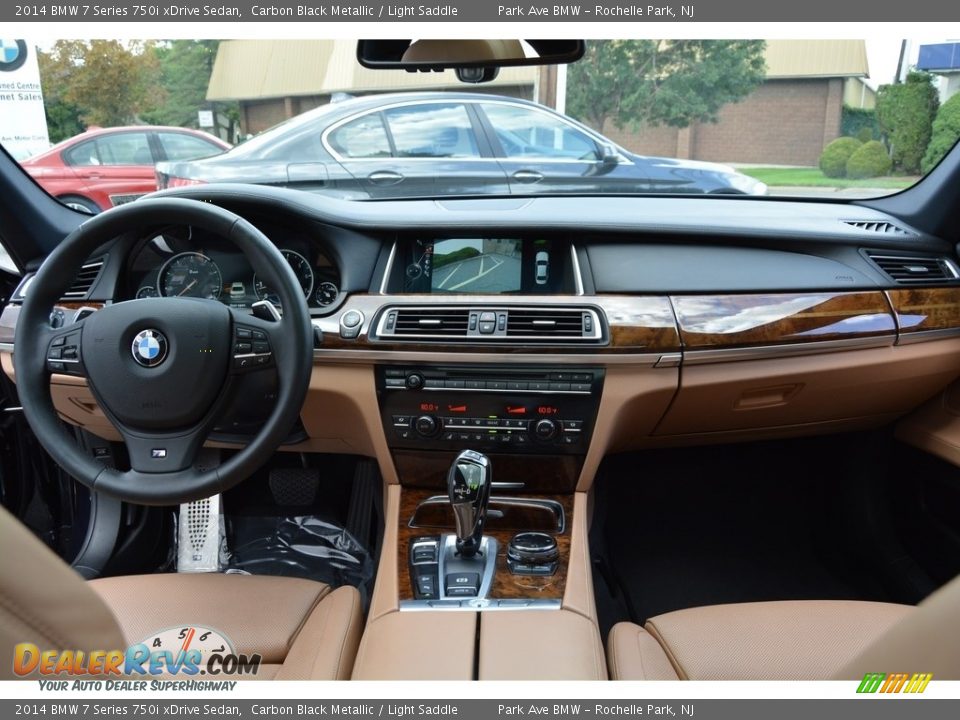 Dashboard of 2014 BMW 7 Series 750i xDrive Sedan Photo #15