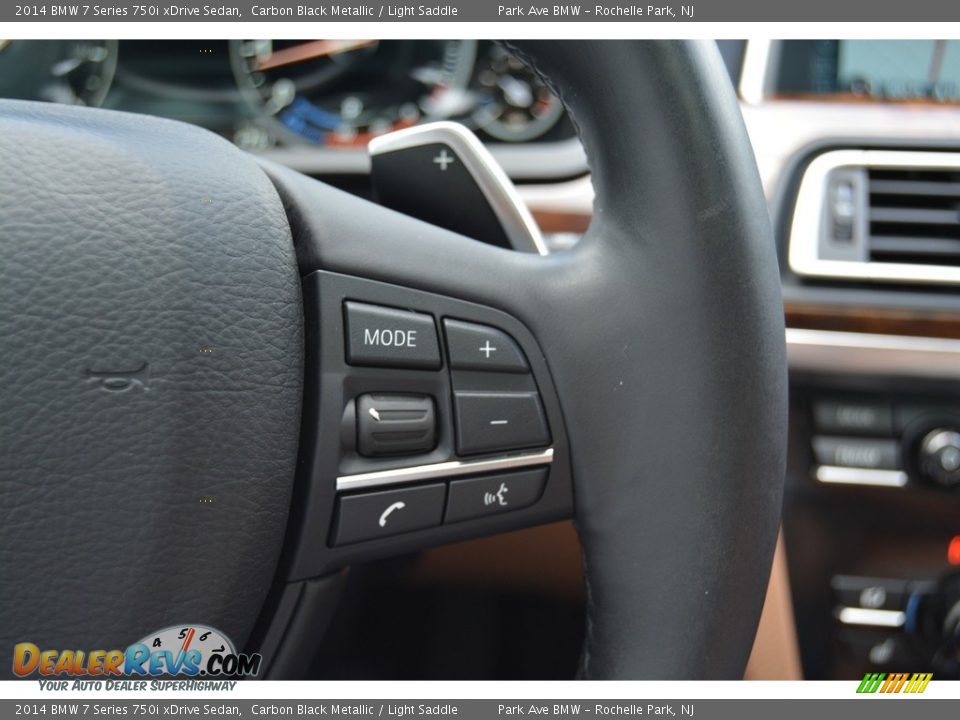2014 BMW 7 Series 750i xDrive Sedan Steering Wheel Photo #20