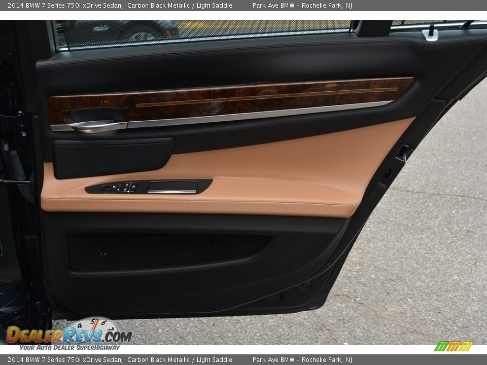 2014 BMW 7 Series 750i xDrive Sedan Carbon Black Metallic / Light Saddle Photo #24