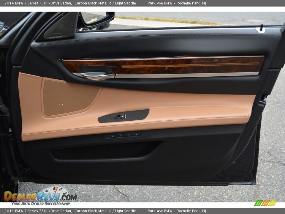 Door Panel of 2014 BMW 7 Series 750i xDrive Sedan Photo #26