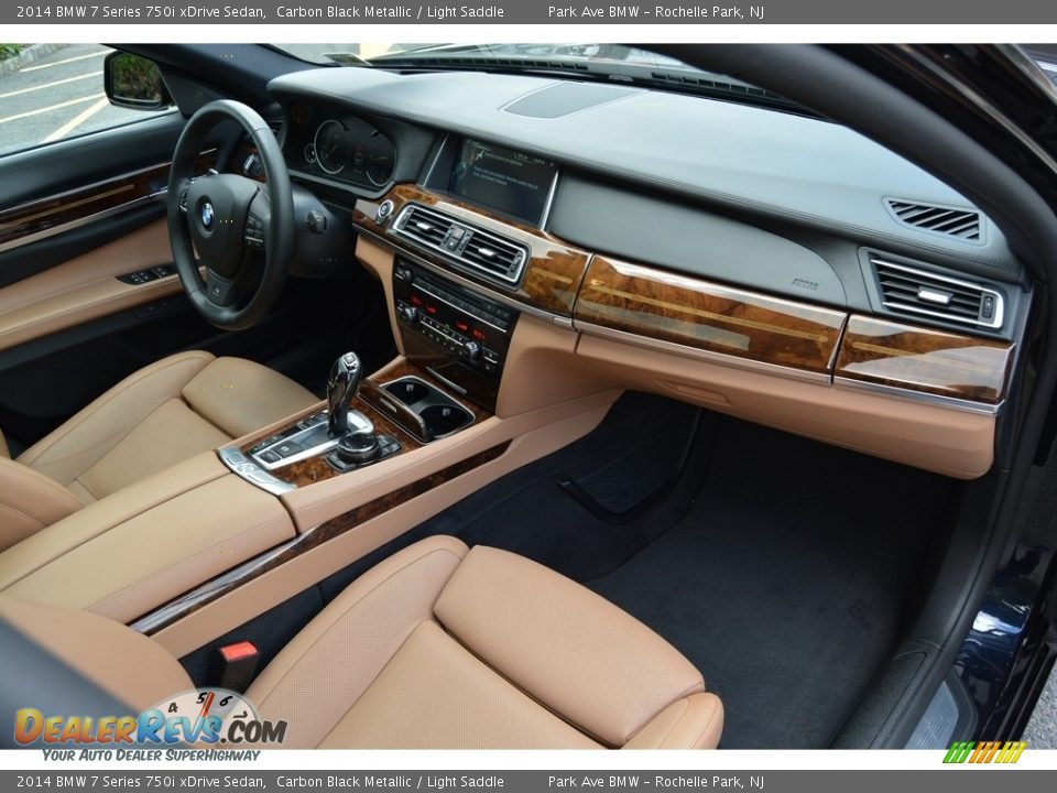 Dashboard of 2014 BMW 7 Series 750i xDrive Sedan Photo #27