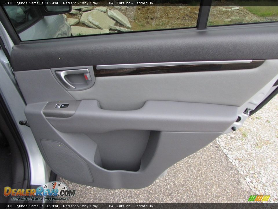 Door Panel of 2010 Hyundai Santa Fe GLS 4WD Photo #13