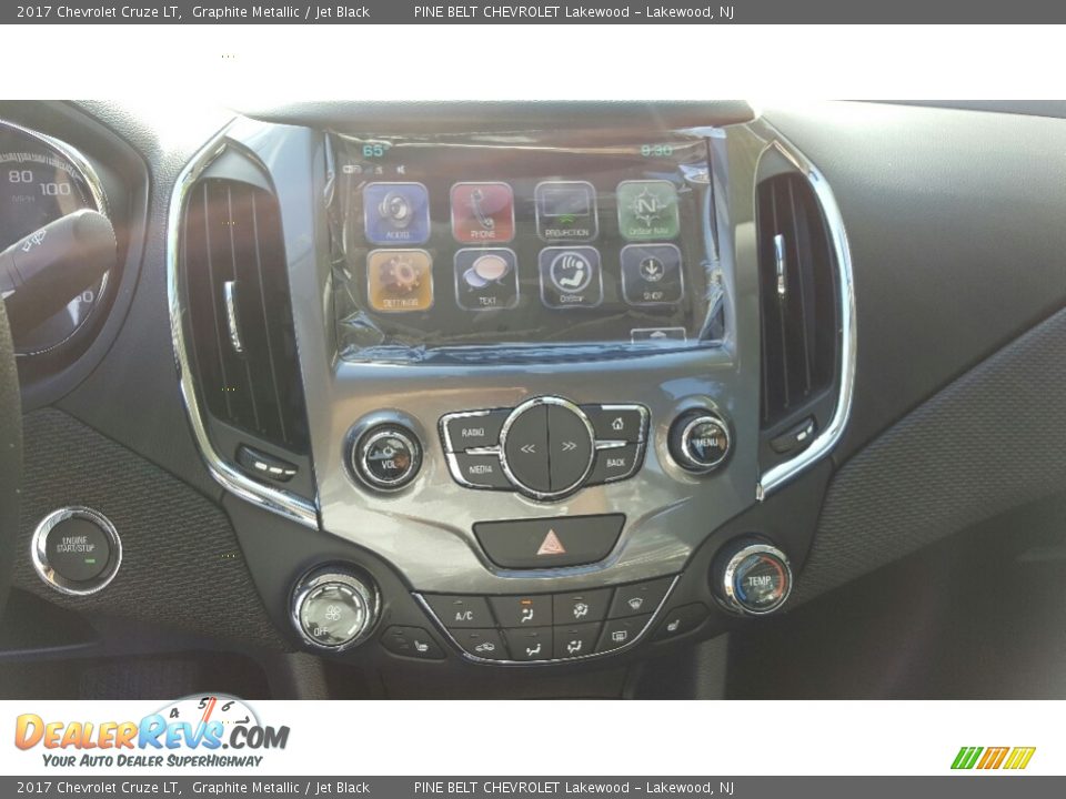 2017 Chevrolet Cruze LT Graphite Metallic / Jet Black Photo #10