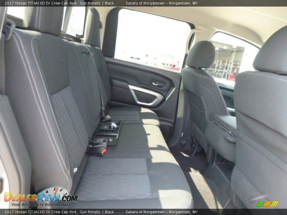 2017 Nissan TITAN XD SV Crew Cab 4x4 Gun Metallic / Black Photo #5
