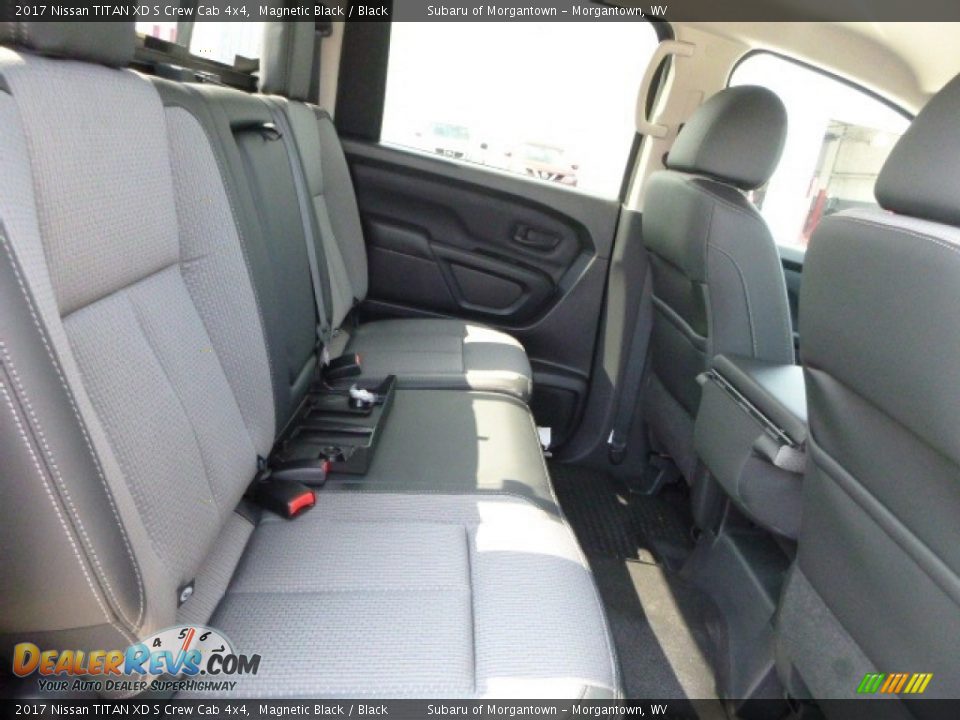 2017 Nissan TITAN XD S Crew Cab 4x4 Magnetic Black / Black Photo #6