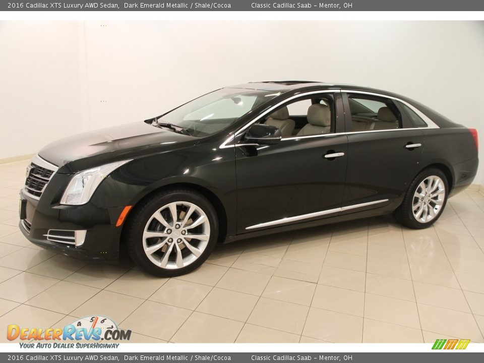 2016 Cadillac XTS Luxury AWD Sedan Dark Emerald Metallic / Shale/Cocoa Photo #3