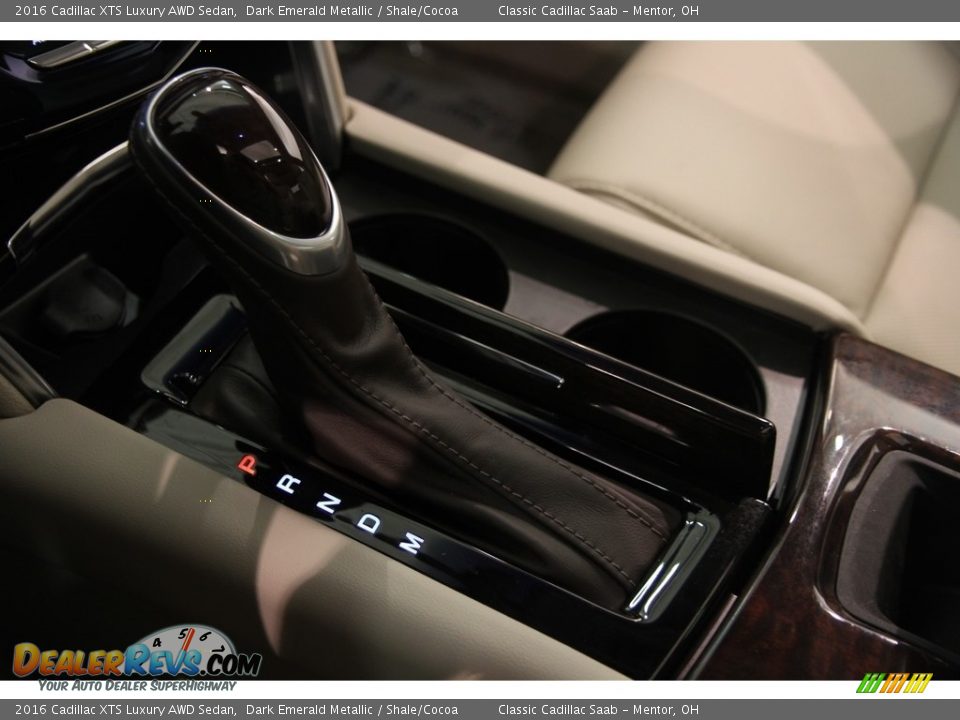 2016 Cadillac XTS Luxury AWD Sedan Dark Emerald Metallic / Shale/Cocoa Photo #13