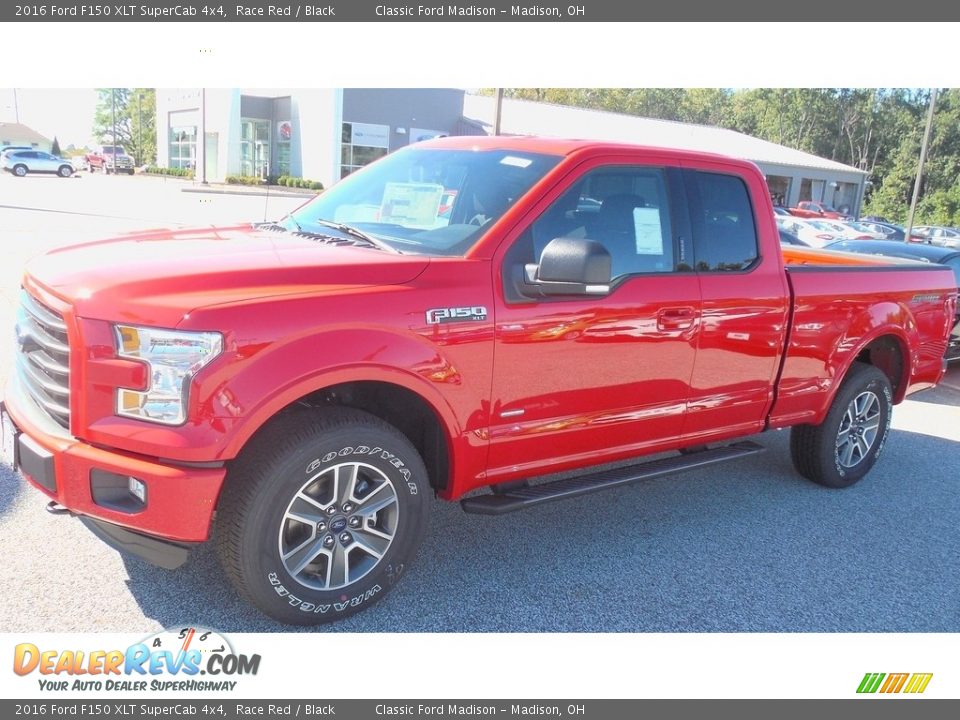 Front 3/4 View of 2016 Ford F150 XLT SuperCab 4x4 Photo #1
