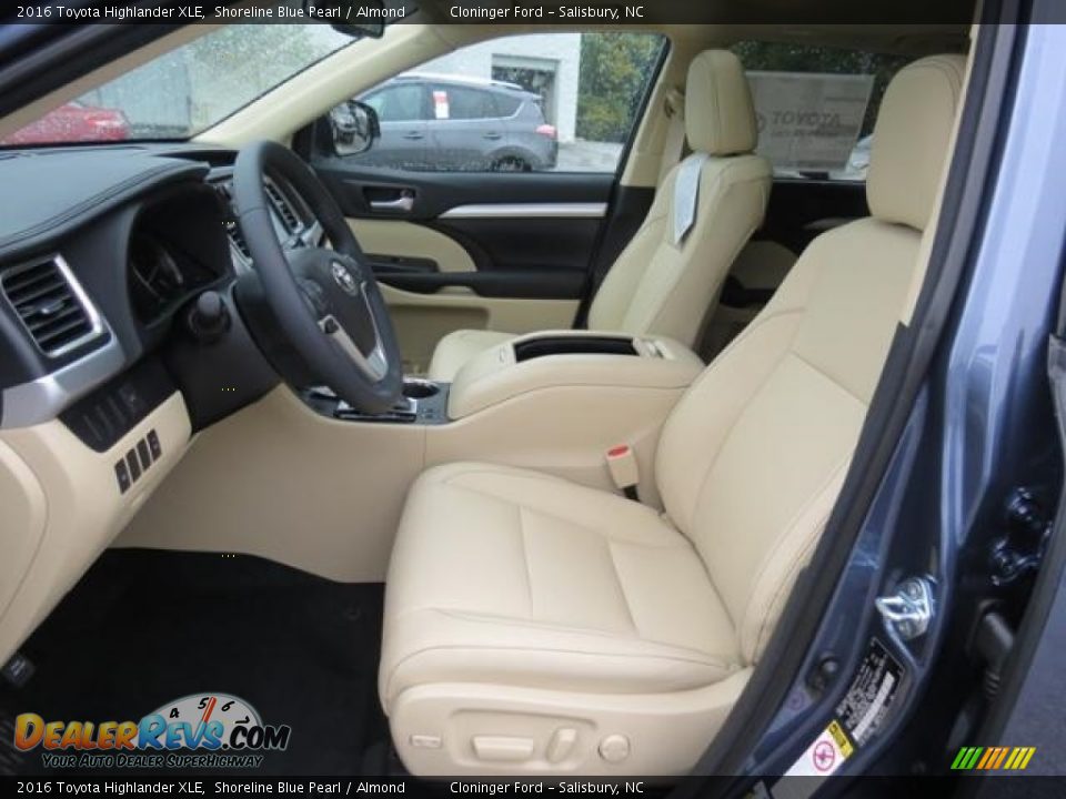 Front Seat of 2016 Toyota Highlander XLE Photo #9