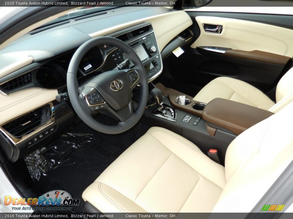 2016 Toyota Avalon Hybrid Limited Blizzard Pearl / Almond Photo #3