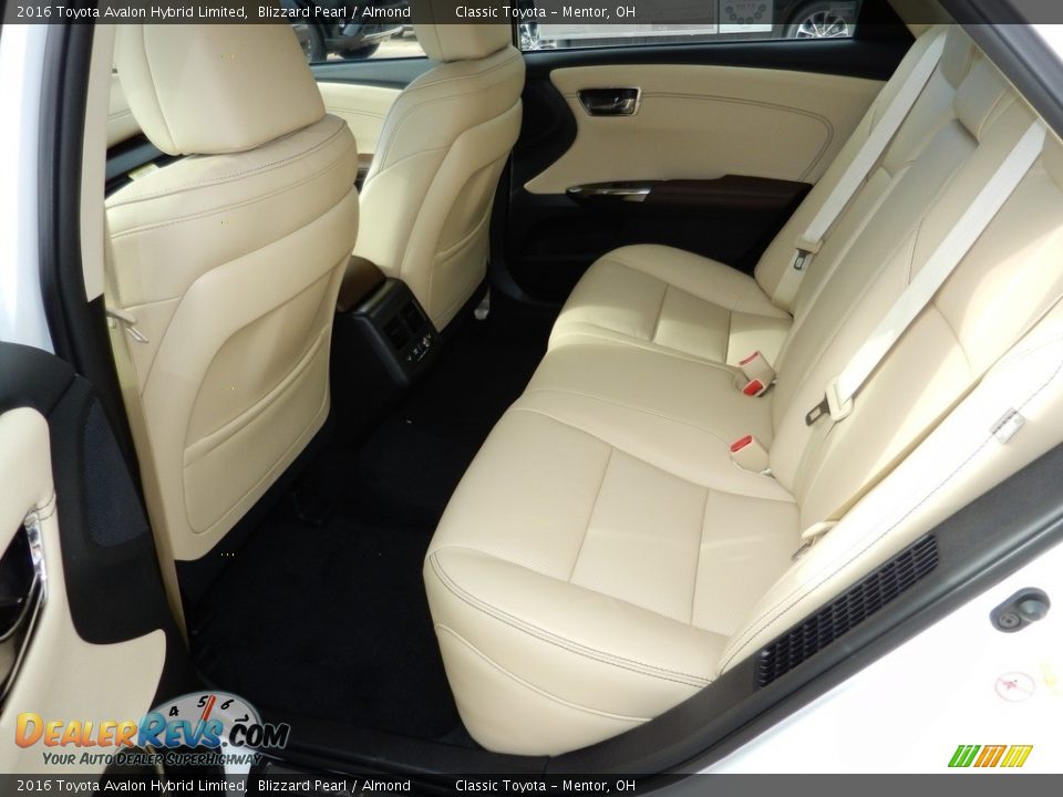 2016 Toyota Avalon Hybrid Limited Blizzard Pearl / Almond Photo #5