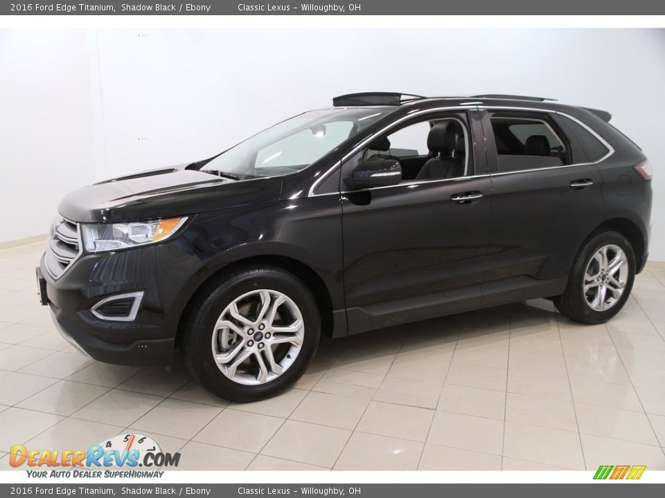 Front 3/4 View of 2016 Ford Edge Titanium Photo #3