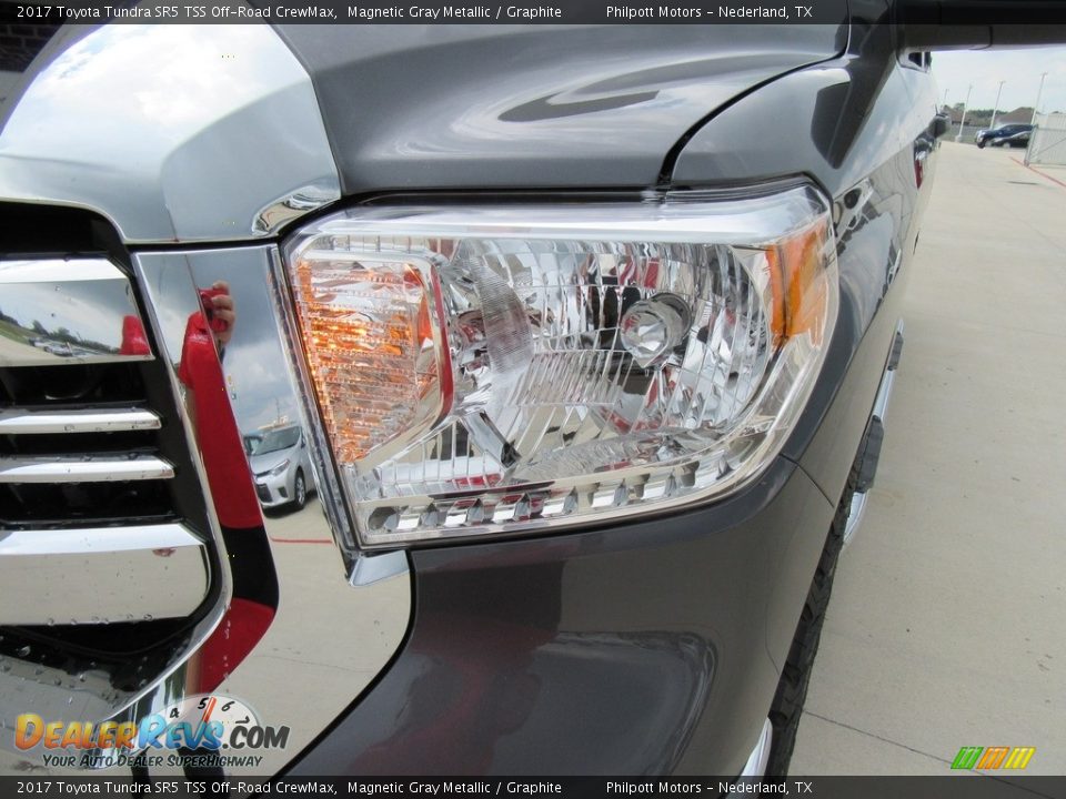 2017 Toyota Tundra SR5 TSS Off-Road CrewMax Magnetic Gray Metallic / Graphite Photo #9