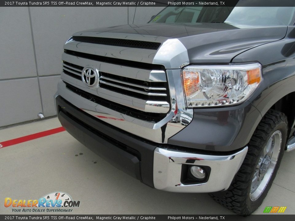 2017 Toyota Tundra SR5 TSS Off-Road CrewMax Magnetic Gray Metallic / Graphite Photo #10