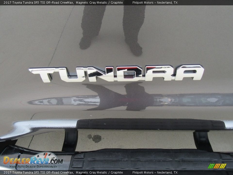 2017 Toyota Tundra SR5 TSS Off-Road CrewMax Magnetic Gray Metallic / Graphite Photo #15