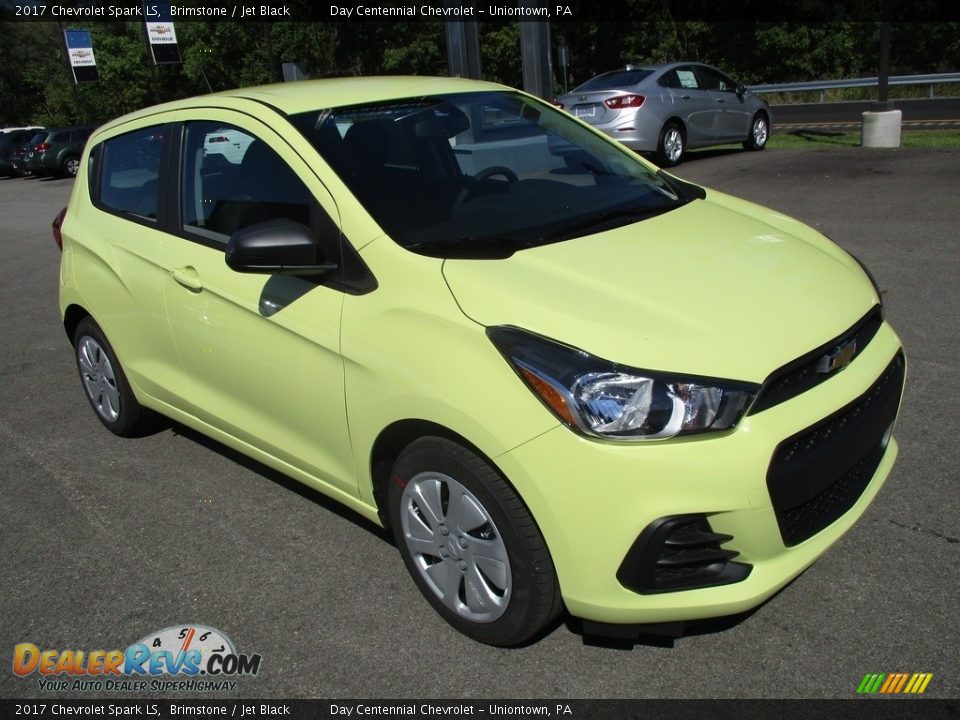 Front 3/4 View of 2017 Chevrolet Spark LS Photo #8