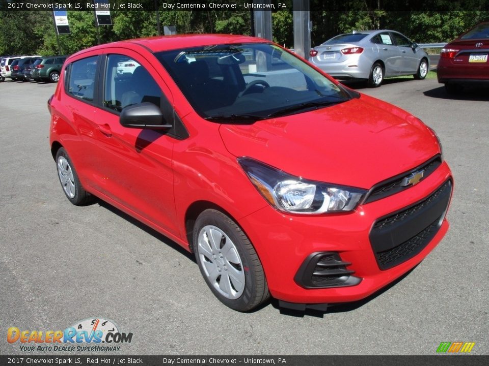 Front 3/4 View of 2017 Chevrolet Spark LS Photo #8
