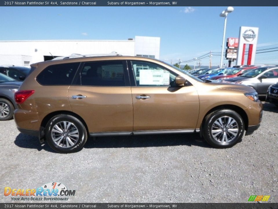 Sandstone 2017 Nissan Pathfinder SV 4x4 Photo #3
