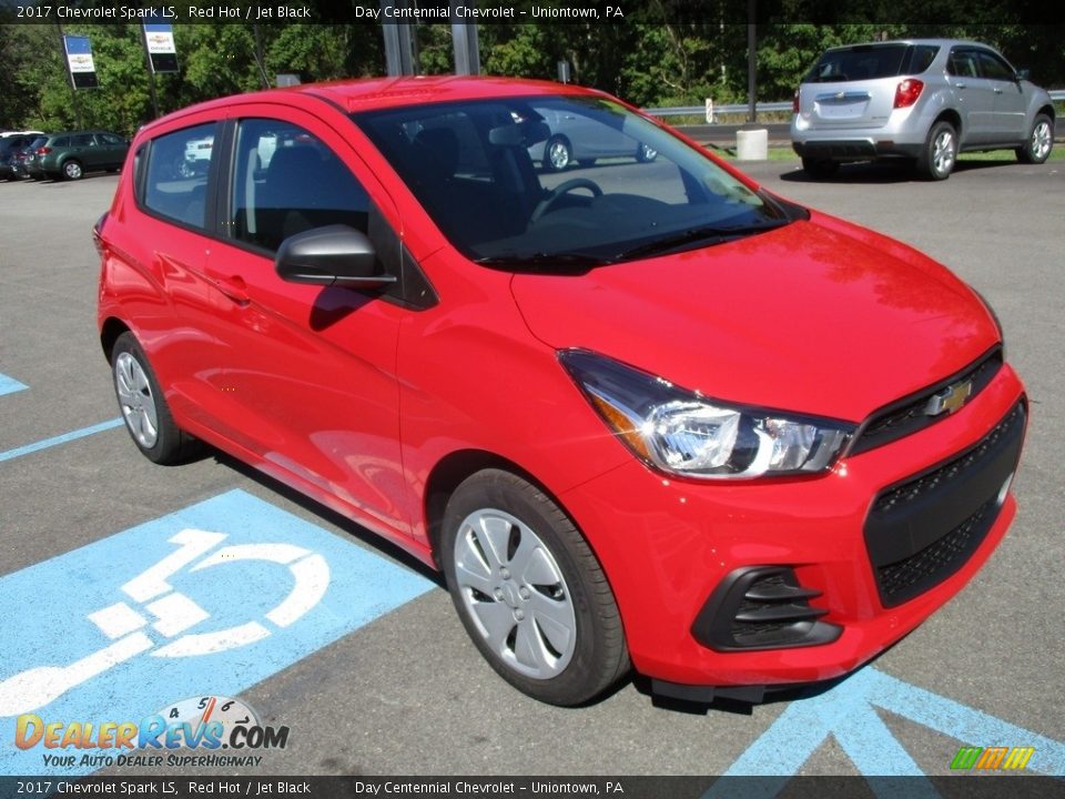 Front 3/4 View of 2017 Chevrolet Spark LS Photo #9