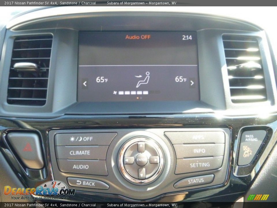 Controls of 2017 Nissan Pathfinder SV 4x4 Photo #17