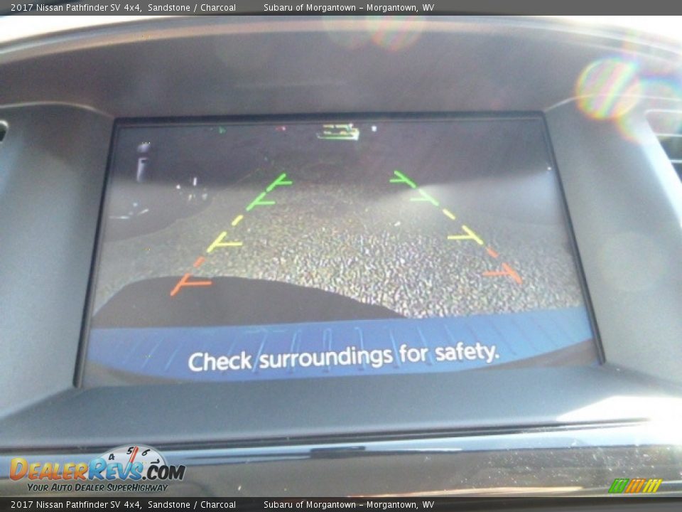 2017 Nissan Pathfinder SV 4x4 Sandstone / Charcoal Photo #18