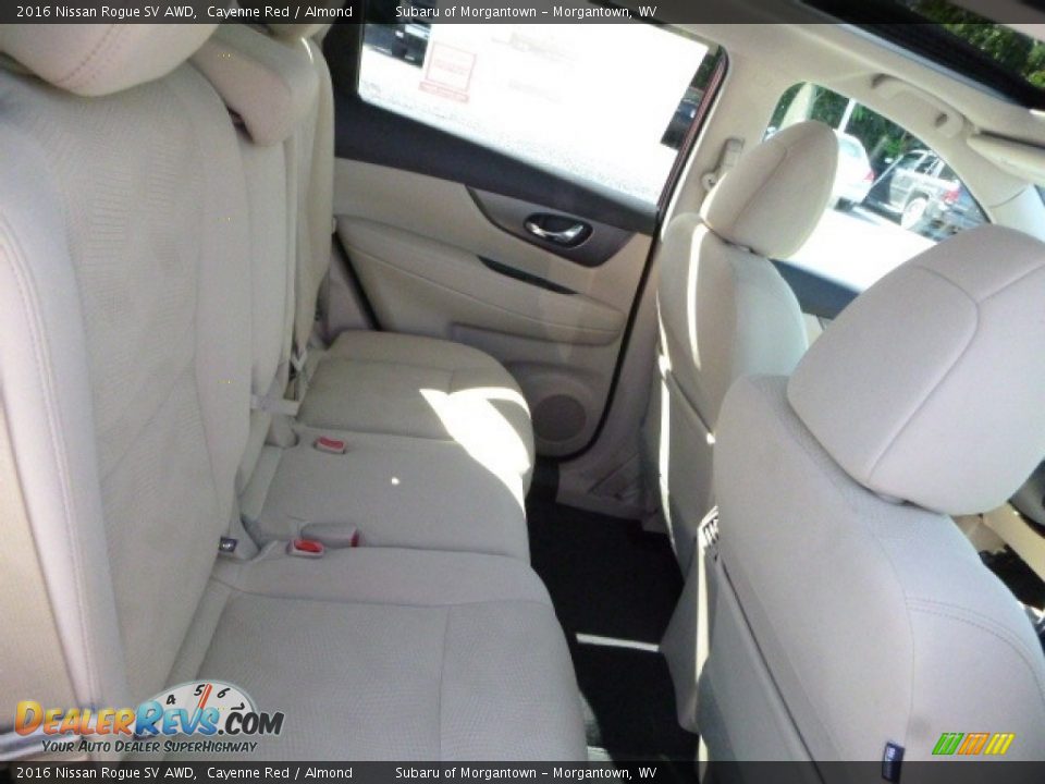 2016 Nissan Rogue SV AWD Cayenne Red / Almond Photo #5