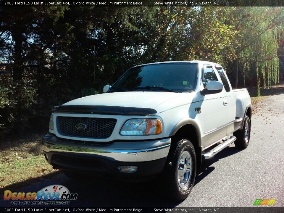 2003 Ford F150 Lariat SuperCab 4x4 Oxford White / Medium Parchment Beige Photo #2
