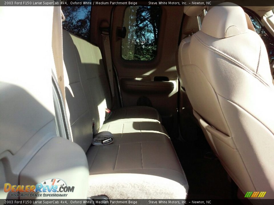 2003 Ford F150 Lariat SuperCab 4x4 Oxford White / Medium Parchment Beige Photo #12