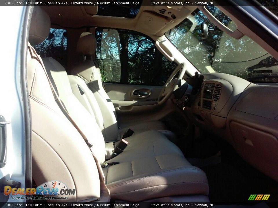 2003 Ford F150 Lariat SuperCab 4x4 Oxford White / Medium Parchment Beige Photo #13