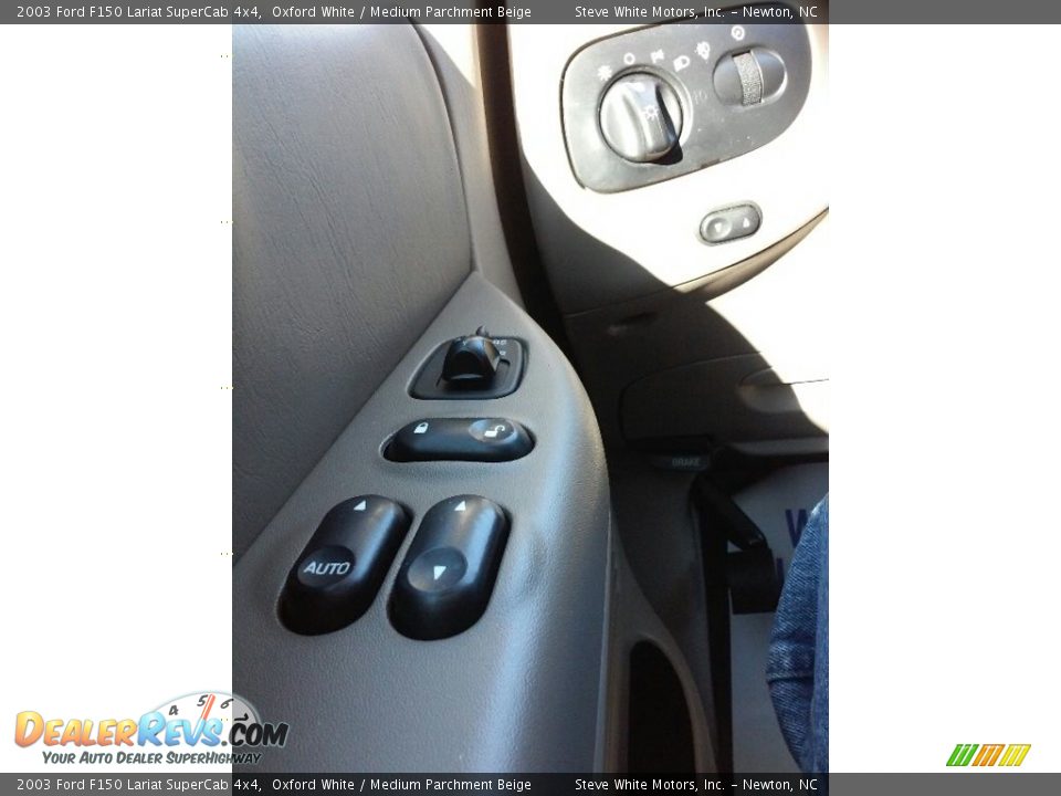 2003 Ford F150 Lariat SuperCab 4x4 Oxford White / Medium Parchment Beige Photo #14