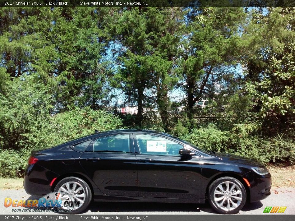 Black 2017 Chrysler 200 S Photo #5