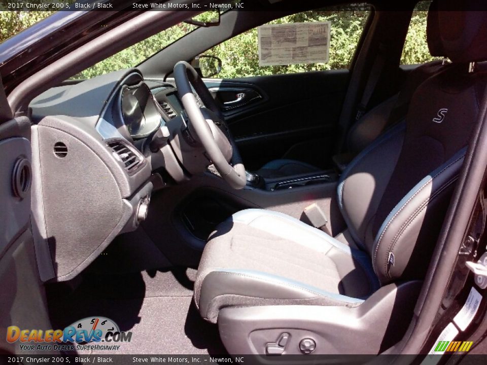 Black Interior - 2017 Chrysler 200 S Photo #9