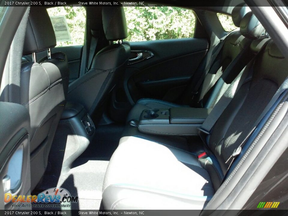 2017 Chrysler 200 S Black / Black Photo #10