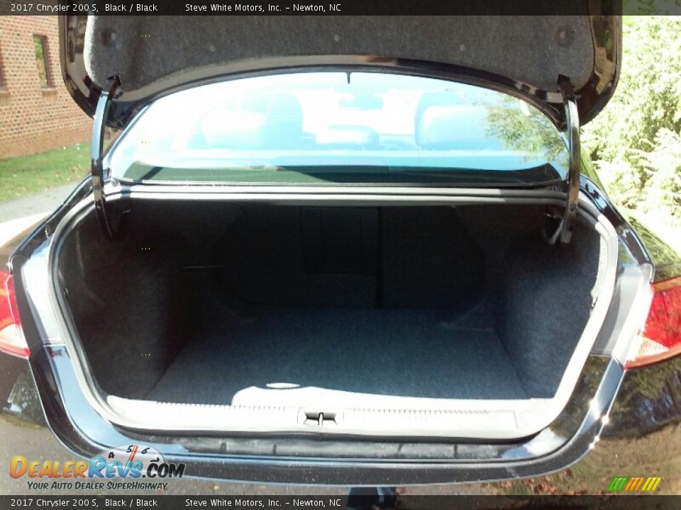 2017 Chrysler 200 S Black / Black Photo #11