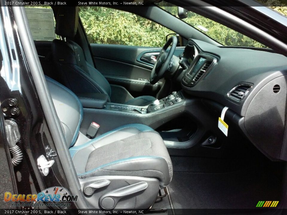 Black Interior - 2017 Chrysler 200 S Photo #13