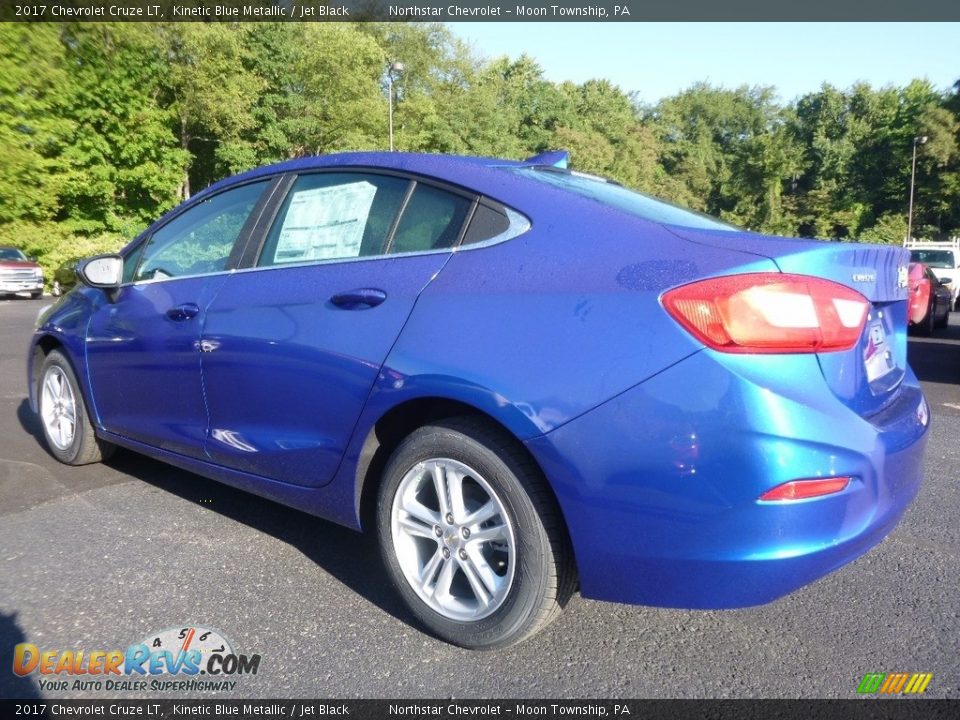 2017 Chevrolet Cruze LT Kinetic Blue Metallic / Jet Black Photo #8