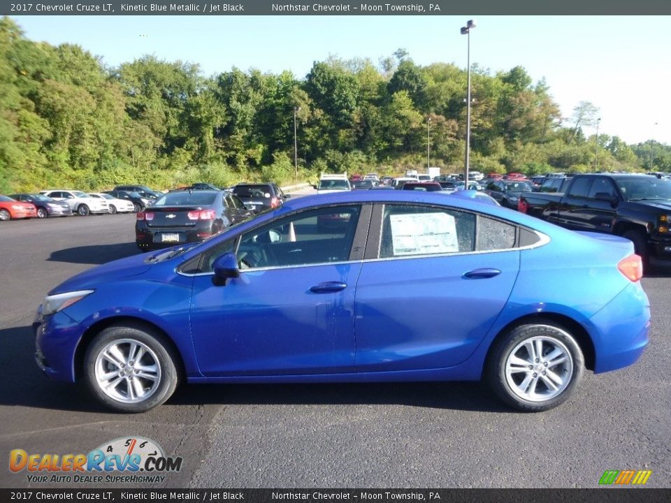 2017 Chevrolet Cruze LT Kinetic Blue Metallic / Jet Black Photo #9