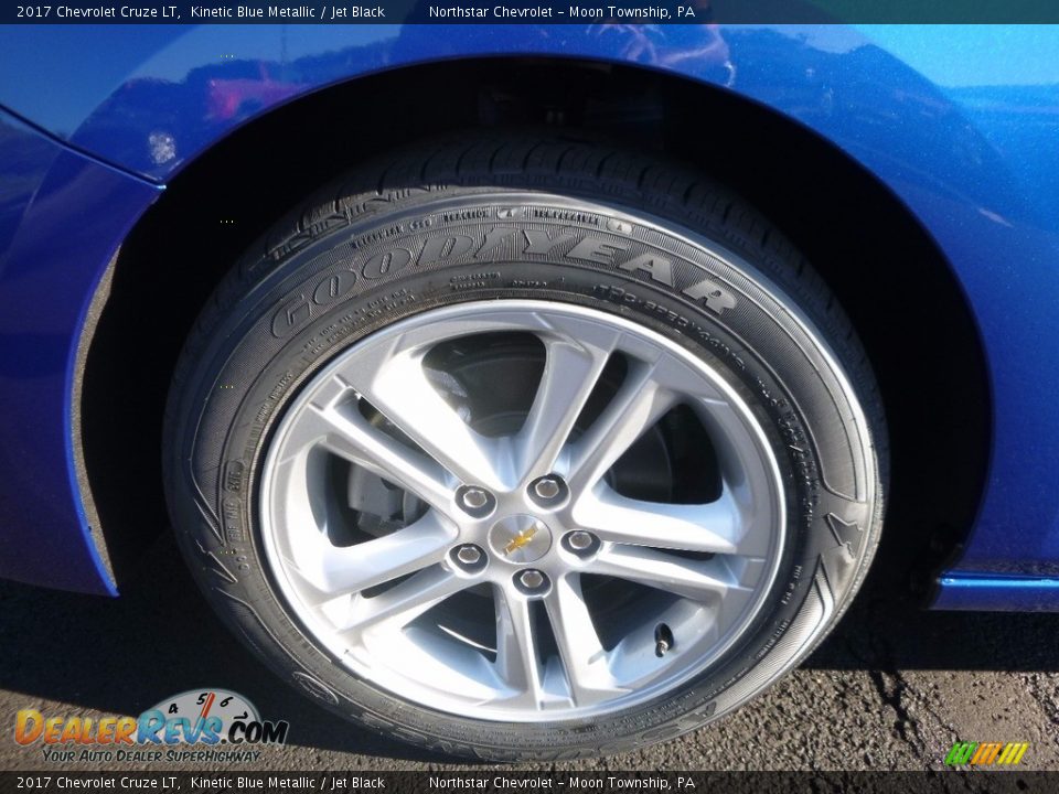 2017 Chevrolet Cruze LT Kinetic Blue Metallic / Jet Black Photo #10