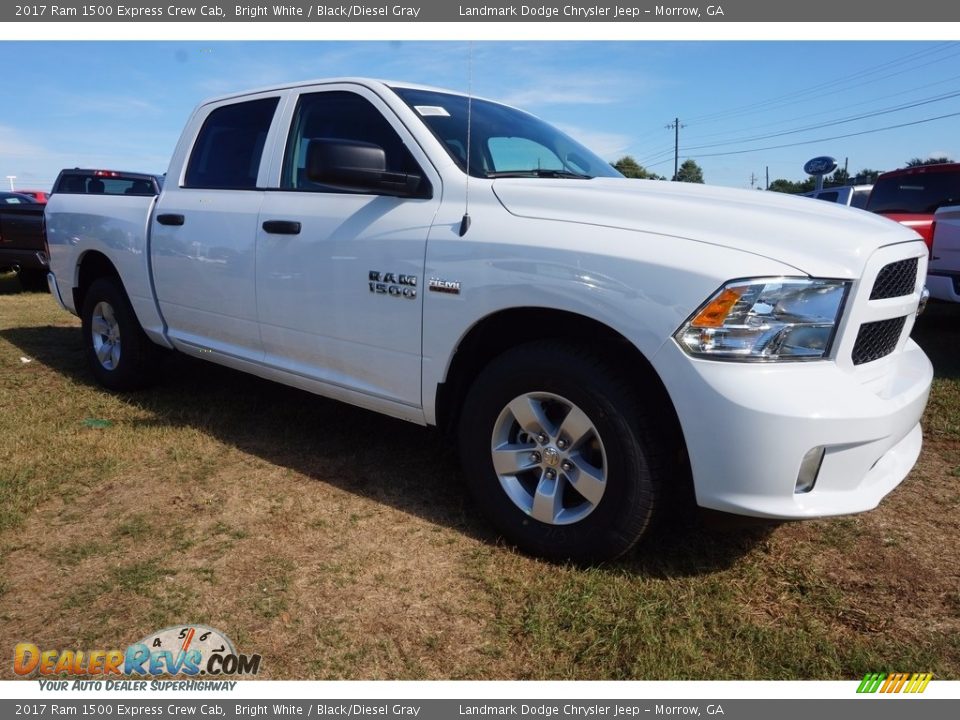 2017 Ram 1500 Express Crew Cab Bright White / Black/Diesel Gray Photo #4