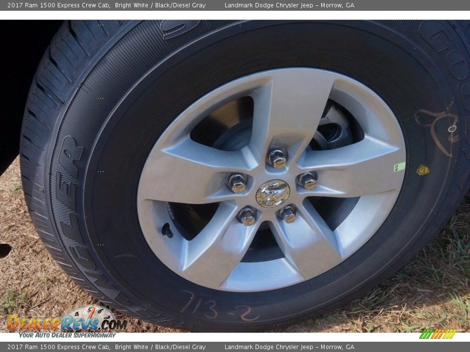 2017 Ram 1500 Express Crew Cab Bright White / Black/Diesel Gray Photo #5