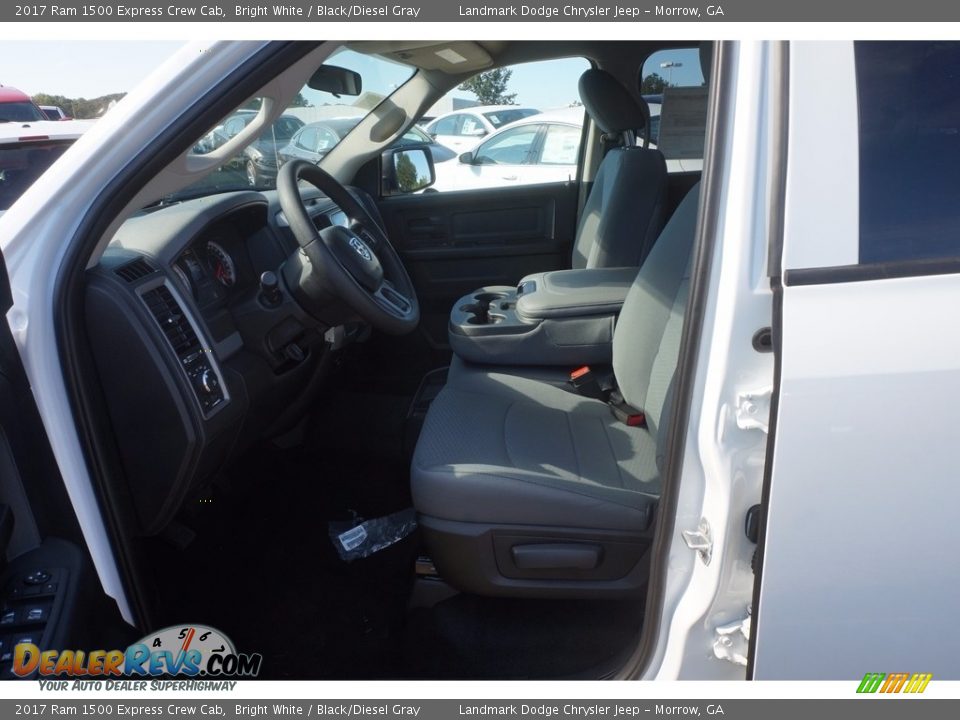 2017 Ram 1500 Express Crew Cab Bright White / Black/Diesel Gray Photo #7