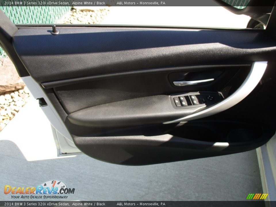 2014 BMW 3 Series 320i xDrive Sedan Alpine White / Black Photo #10