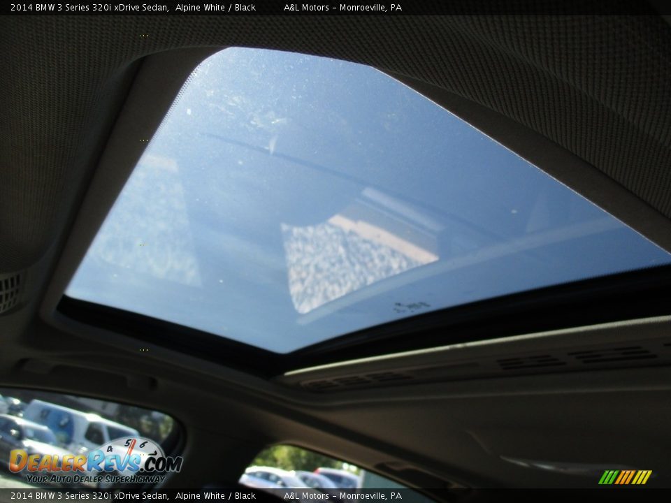 2014 BMW 3 Series 320i xDrive Sedan Alpine White / Black Photo #11